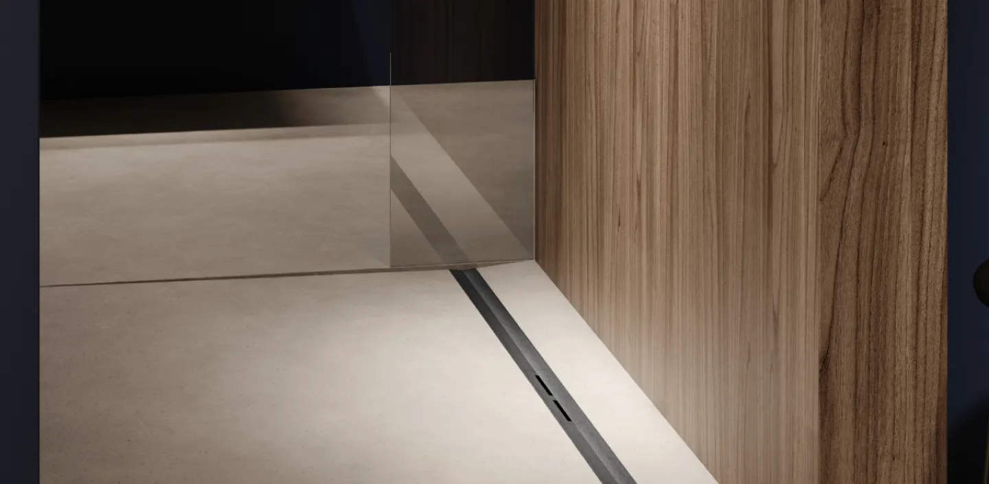 Die TECEdrainline Ablaufrinne in einer bodengleichen Dusche.