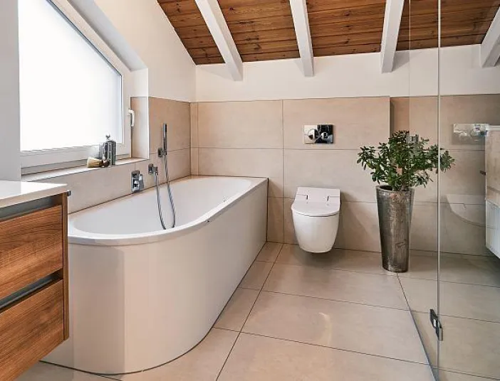 Dachschraegenbad Wanne